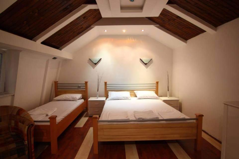 Lira Excellent Nis Hotel Exterior photo
