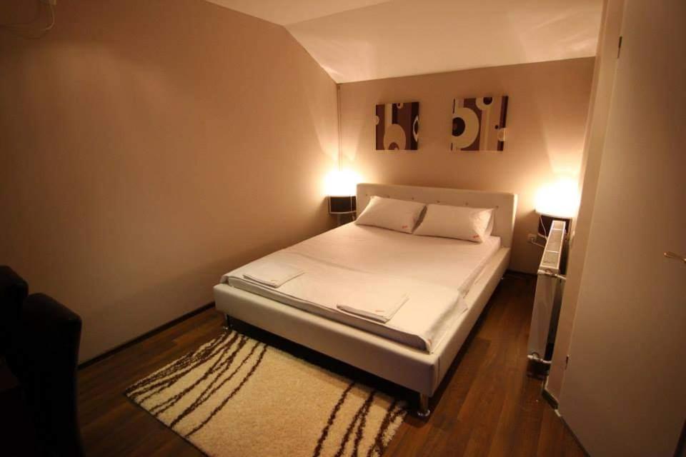 Lira Excellent Nis Hotel Exterior photo