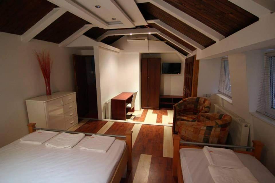 Lira Excellent Nis Hotel Exterior photo