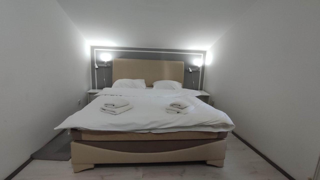 Lira Excellent Nis Hotel Exterior photo